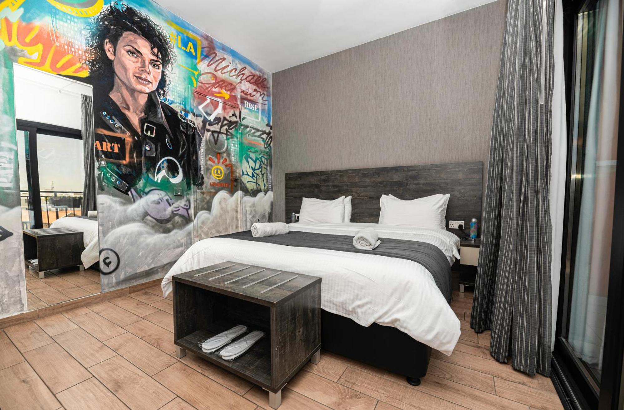 Rise Street Art Hotel Larnaca Buitenkant foto