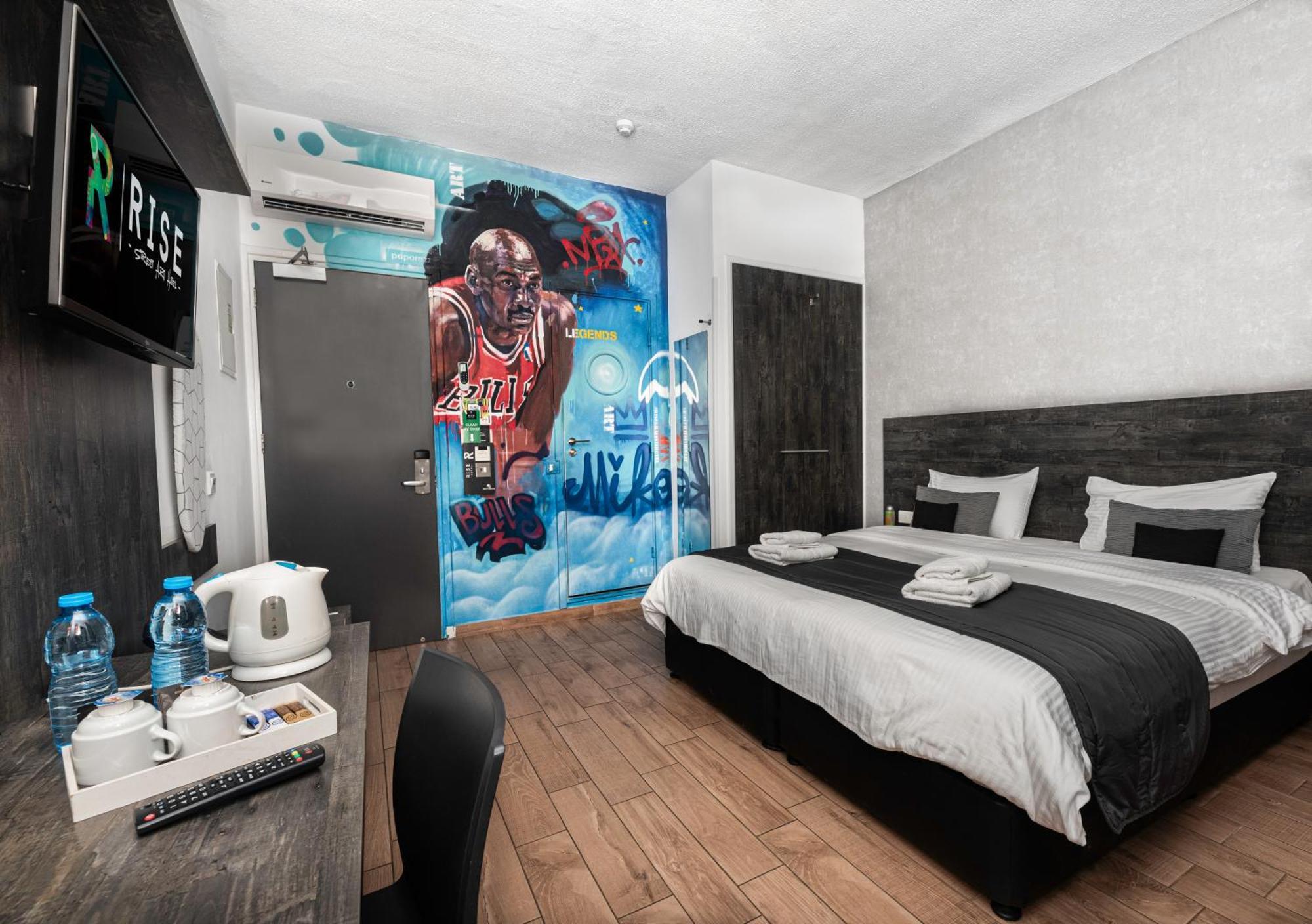 Rise Street Art Hotel Larnaca Buitenkant foto