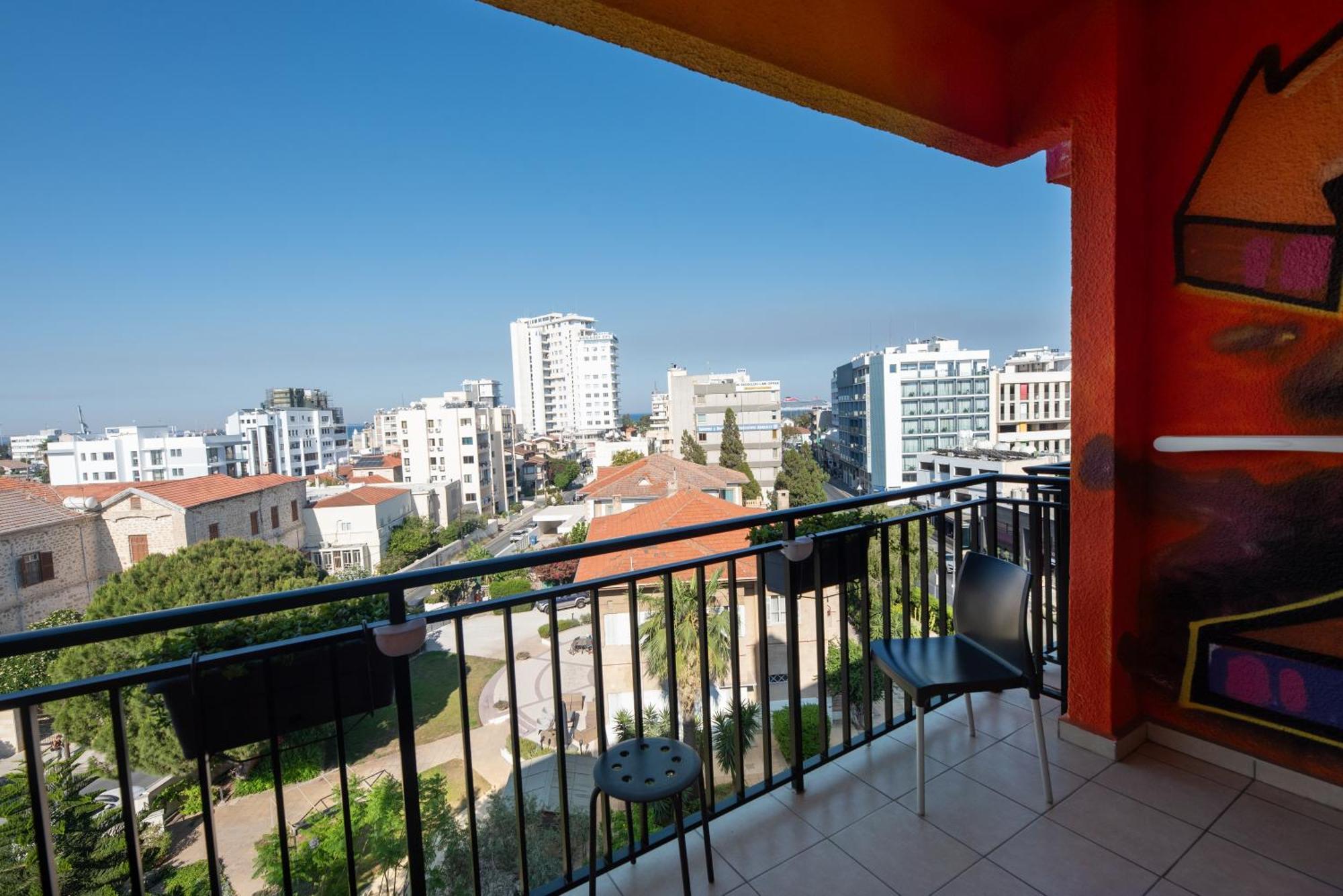 Rise Street Art Hotel Larnaca Buitenkant foto