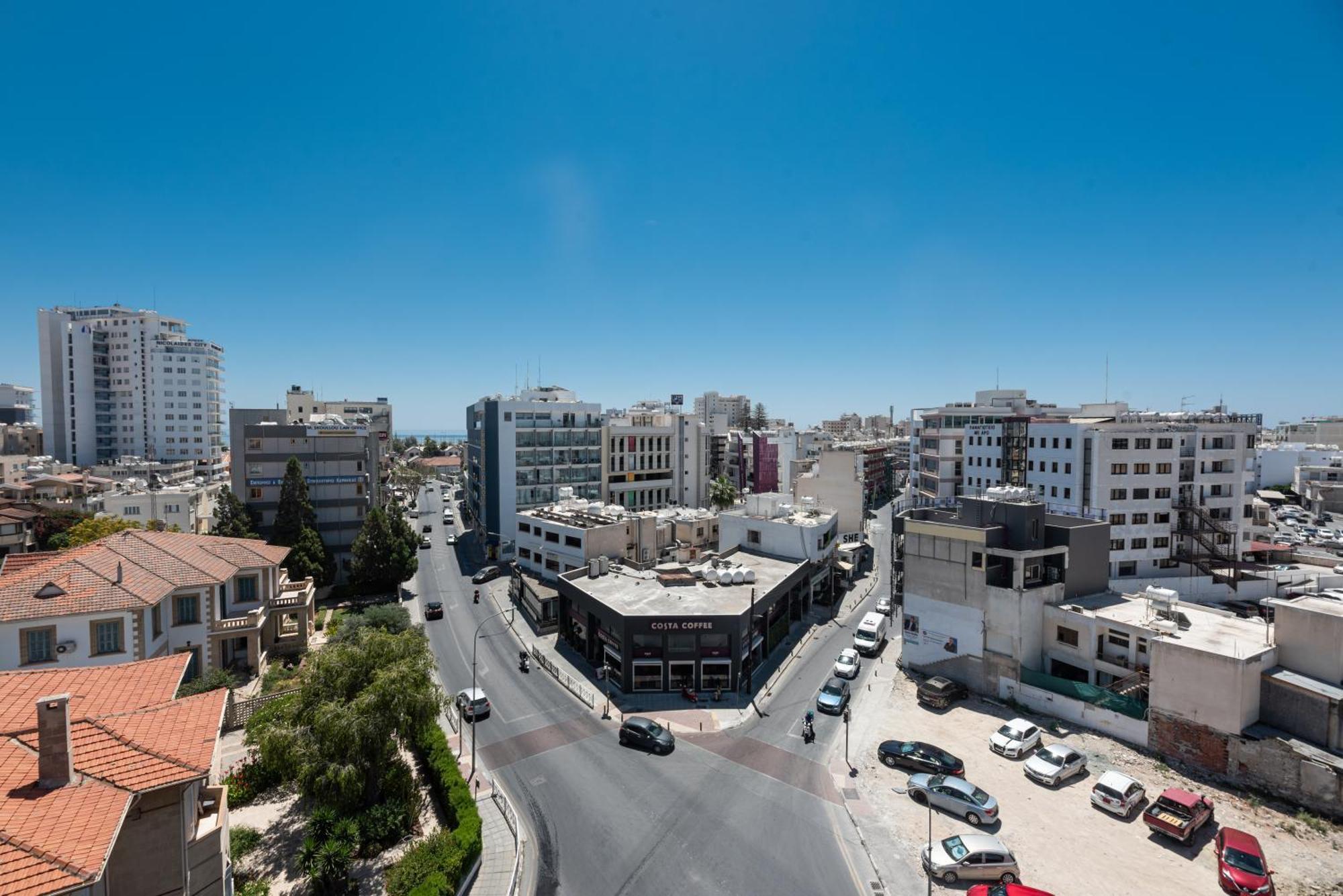 Rise Street Art Hotel Larnaca Buitenkant foto