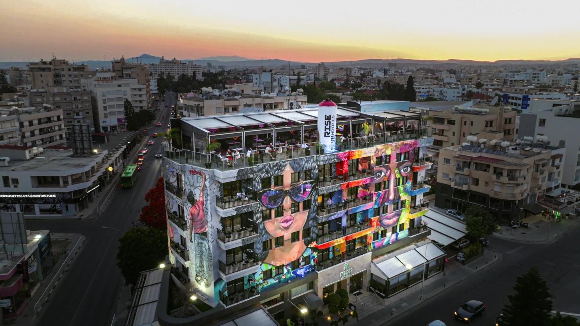 Rise Street Art Hotel Larnaca Buitenkant foto