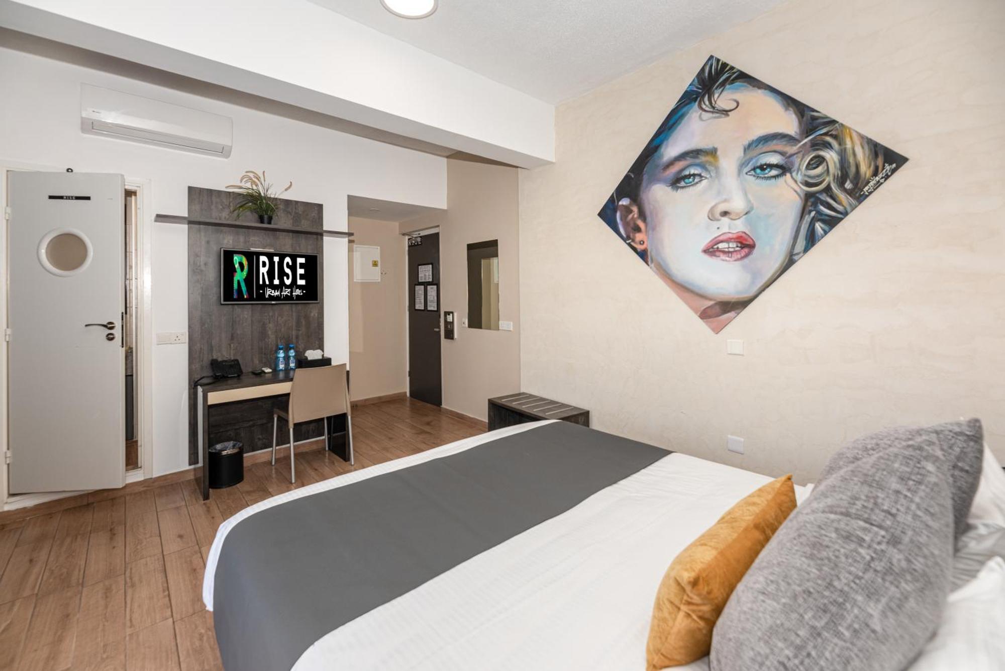 Rise Street Art Hotel Larnaca Buitenkant foto